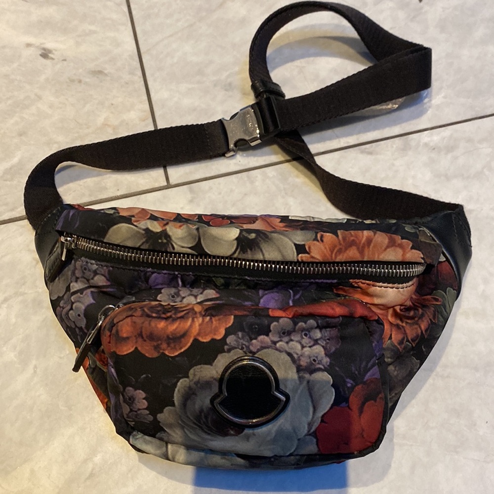 Moncler floral print belt bag - Picture 3 of 11